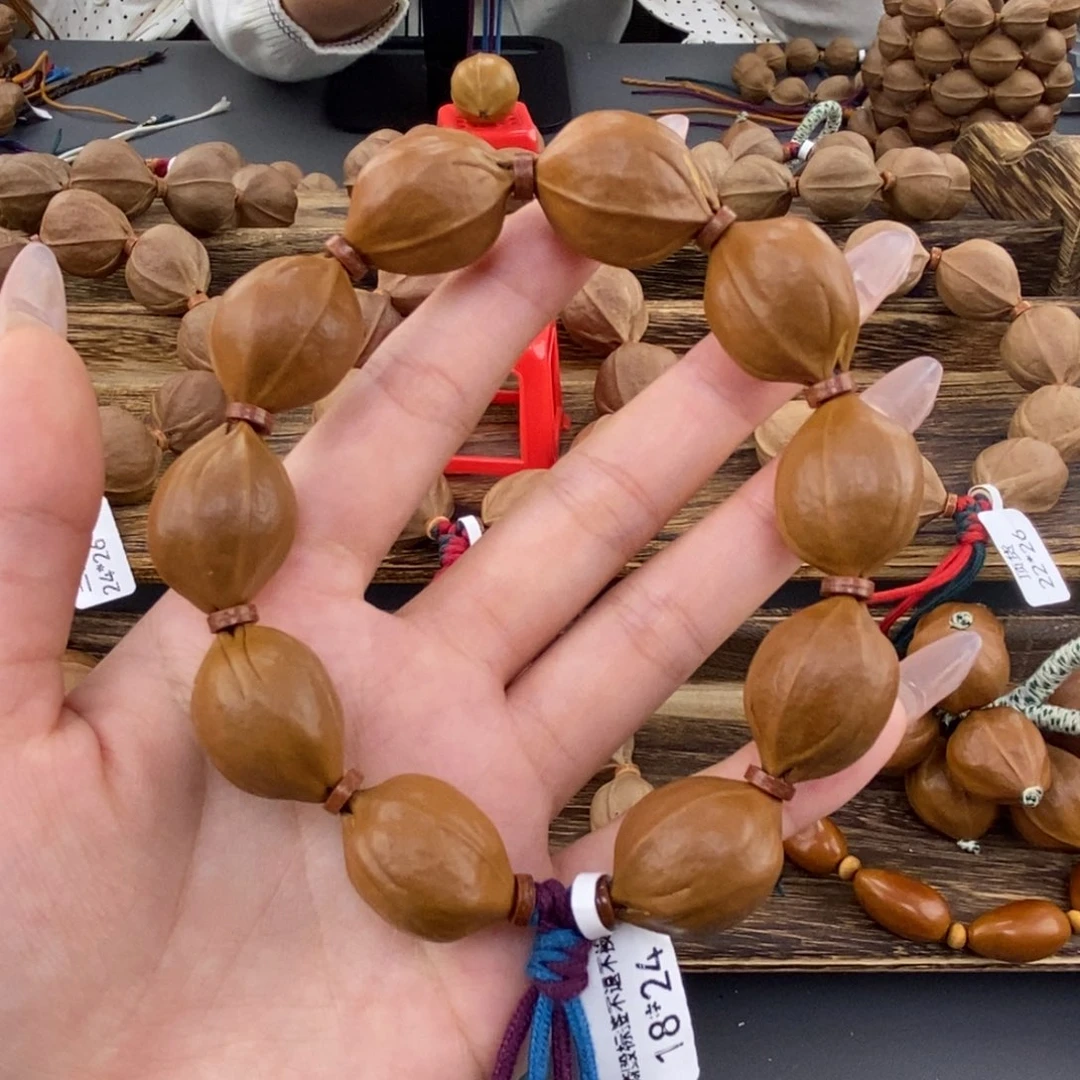 合***房橄榄核吊坠梅林铁核