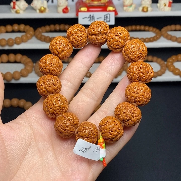 金刚菩提手串L****;     06