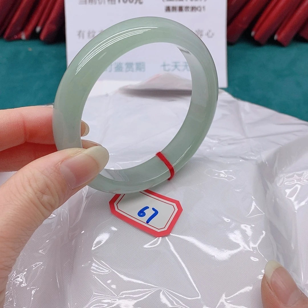 翡翠手镯未镶嵌月***?6777777777