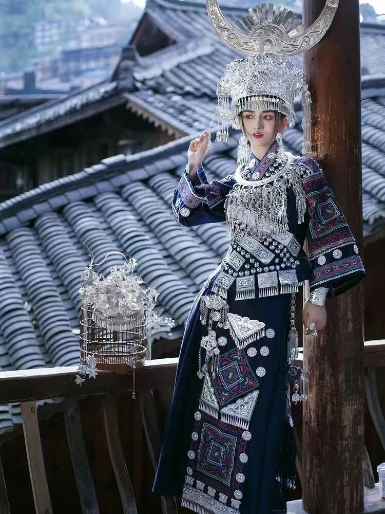 秋冬新款苗族服装女套装传统苗家盛装高端刺绣重工民族风演出摄影
