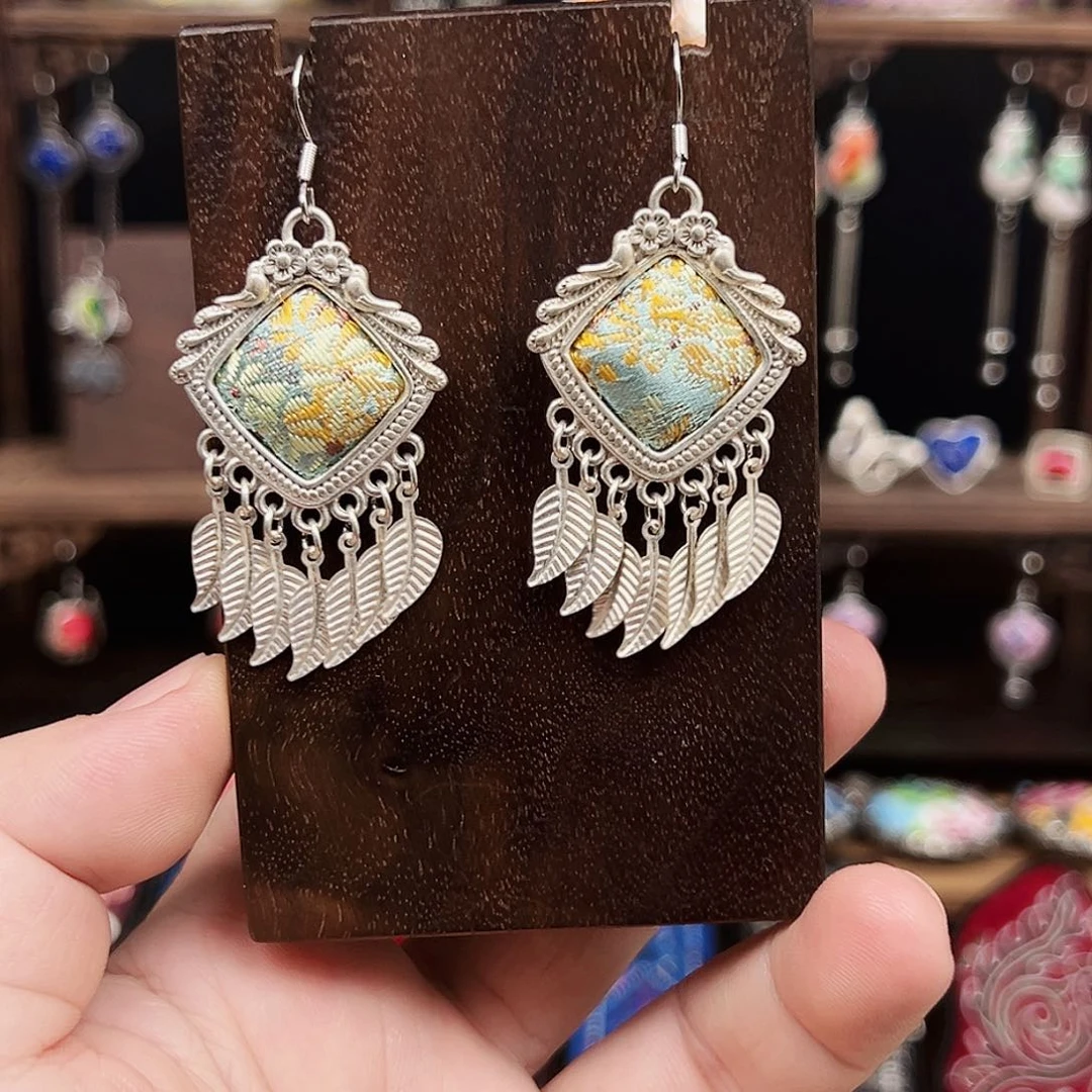 黄铜925银布艺手工刺绣