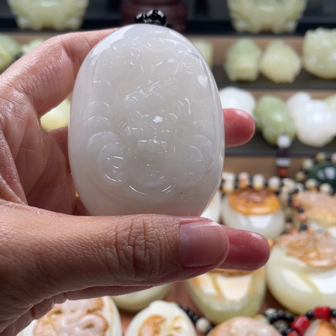 懒***空石材古青石手把件