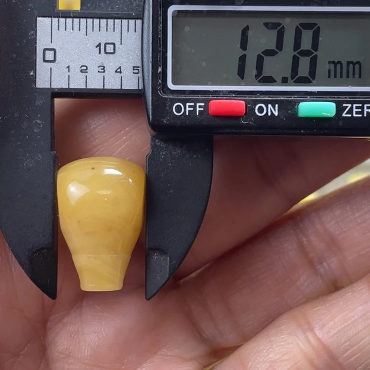 蜜蜡未镶嵌裸石8杂