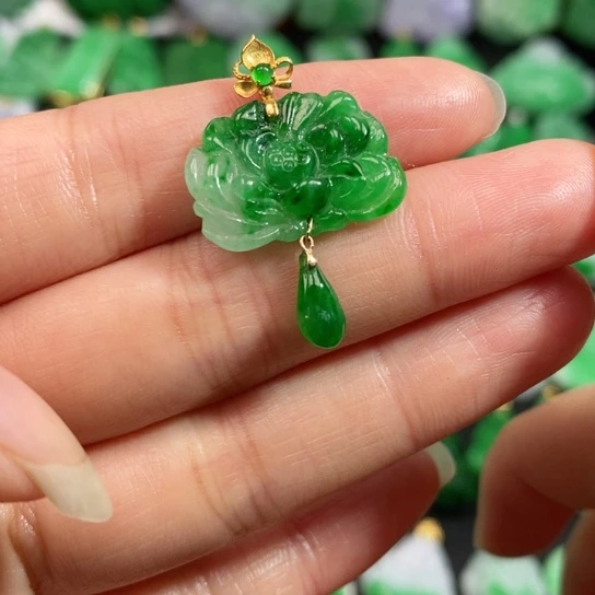 颈饰未镶嵌翡翠吊坠