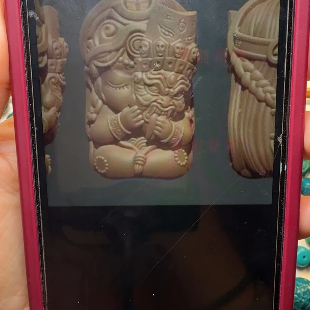 鹿***谌玻璃颈饰12尺寸定做