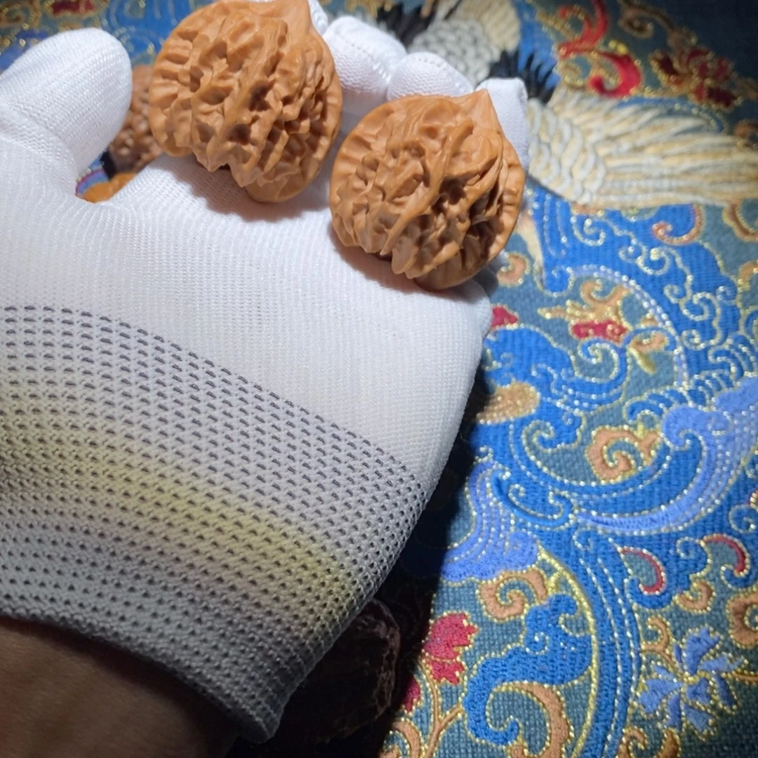 文玩核桃把件大龙