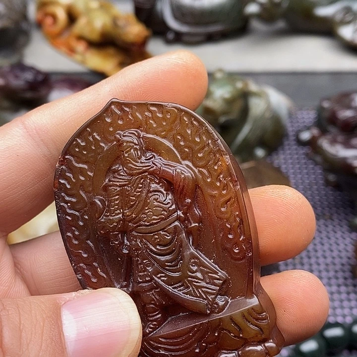 未镶嵌蛇纹石玉颈饰