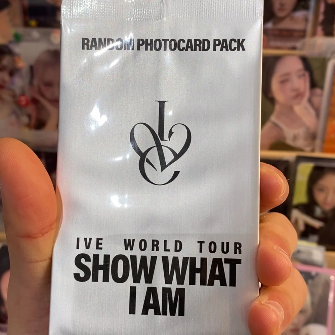 芙二巡随机卡一包未拆