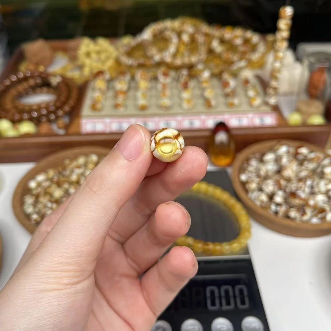 沁色蜜蜡白花圆珠一物一图尺寸12.3mm搭配手串好看9243号