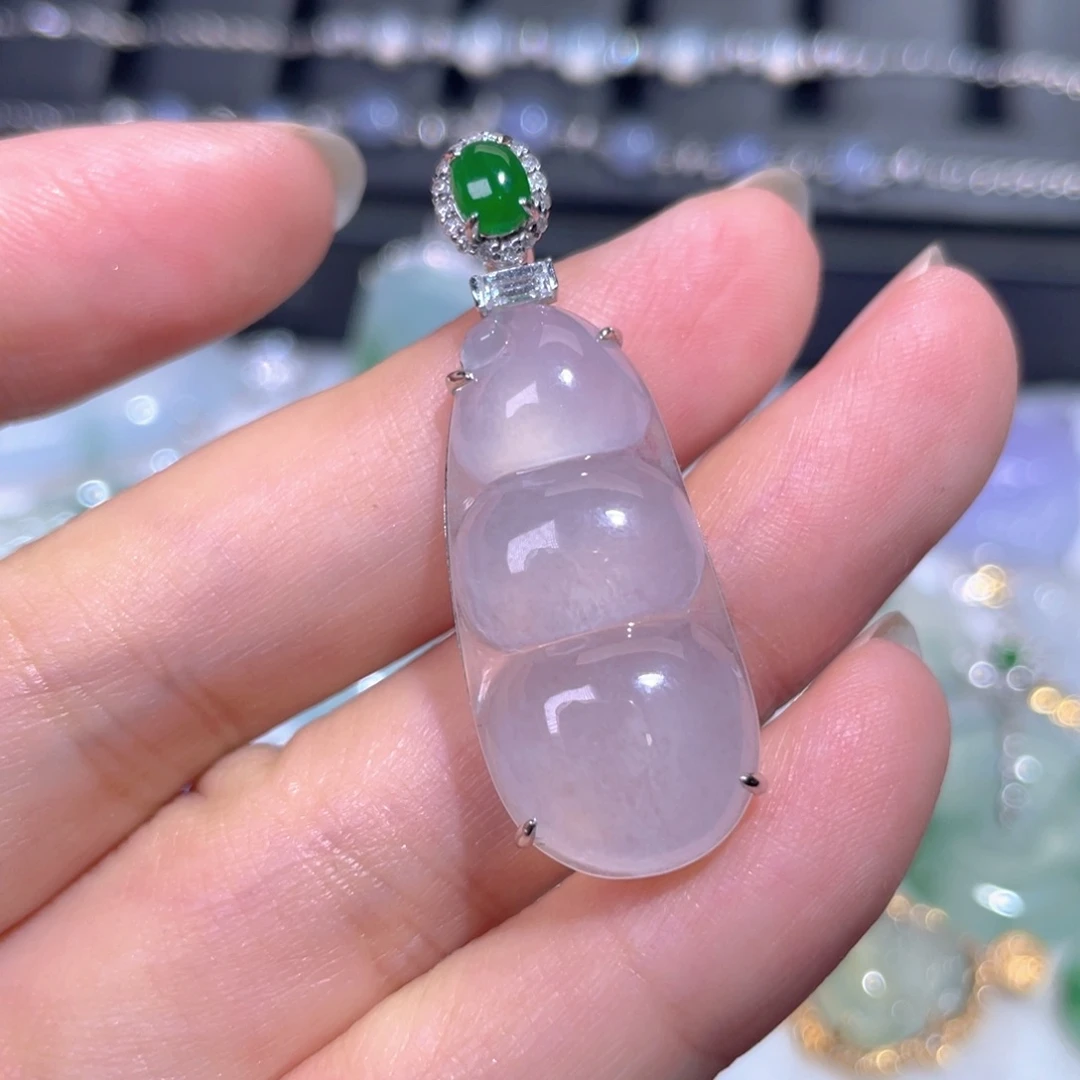 颈饰18K金镶嵌翡翠翡翠