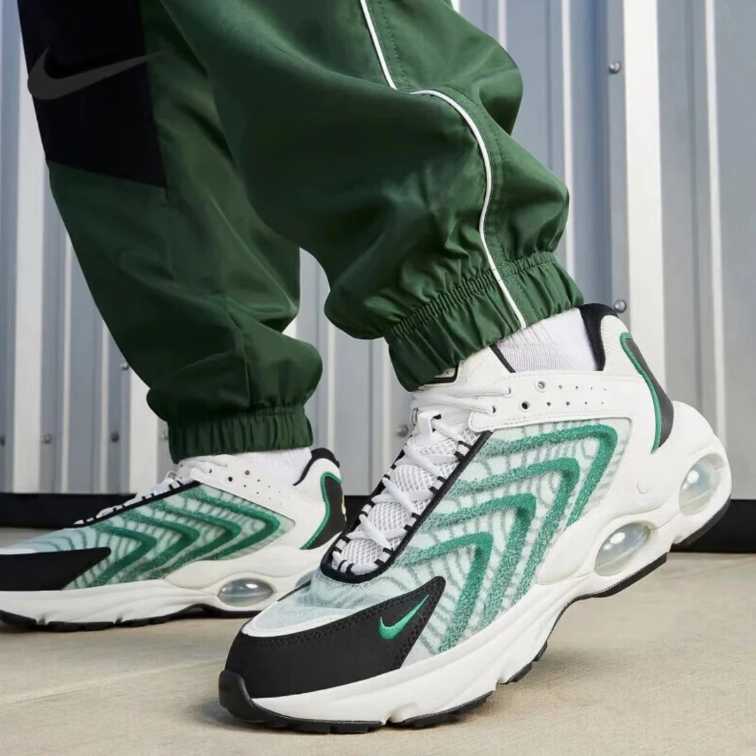 (断码孤品)NIKE/耐克 Air Max TW男鞋生活休闲鞋DQ3984-106-38.5