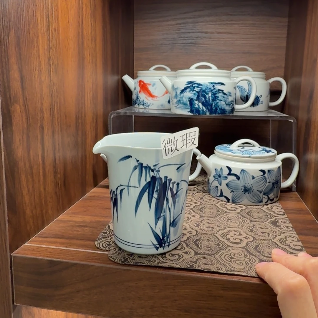 釉下手绘茶具微瑕