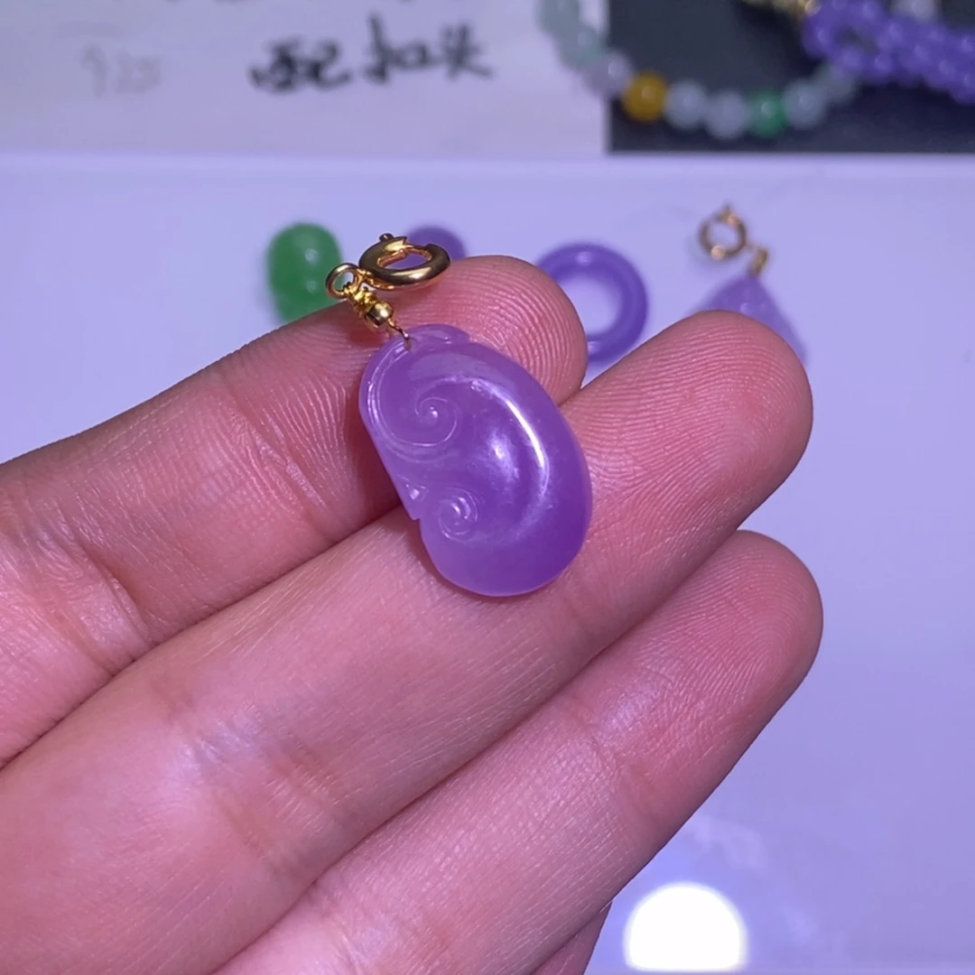 翡翠未镶嵌颈饰吊坠