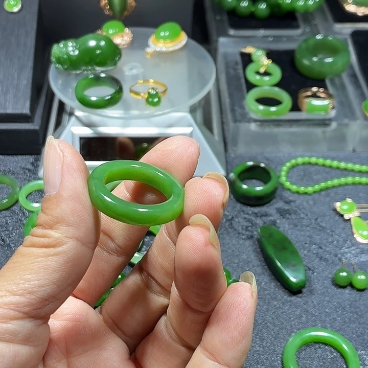 喜***雾和田玉（碧玉）未镶嵌戒指苹果绿高色20.4