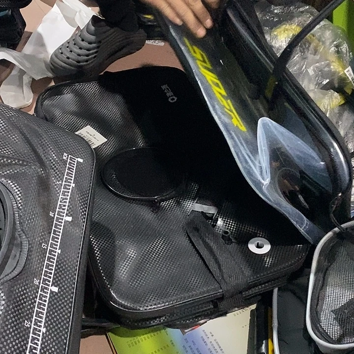 藏蓝半透明50活鱼桶随机发一个瑕疵