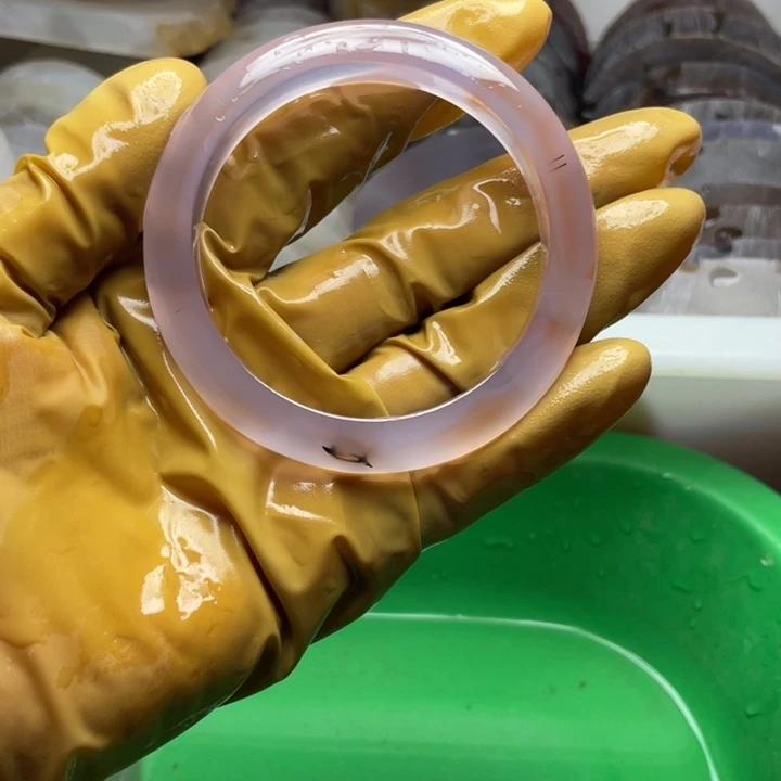 小***愿玛瑙/玉髓未镶嵌手镯