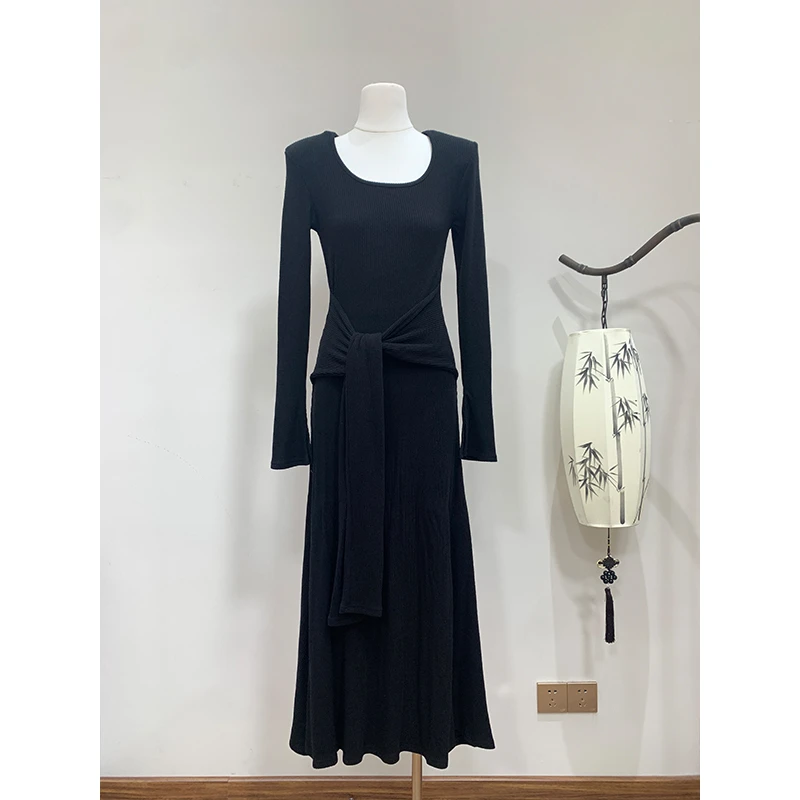 饭饭FANN COLLECTION 法式穿搭针织长袖收腰连衣裙FANNQ037