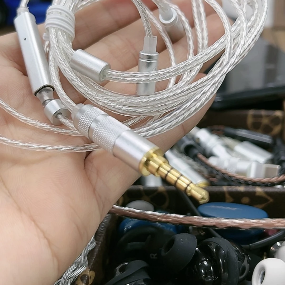 【闪购商品】95新透明带麦线