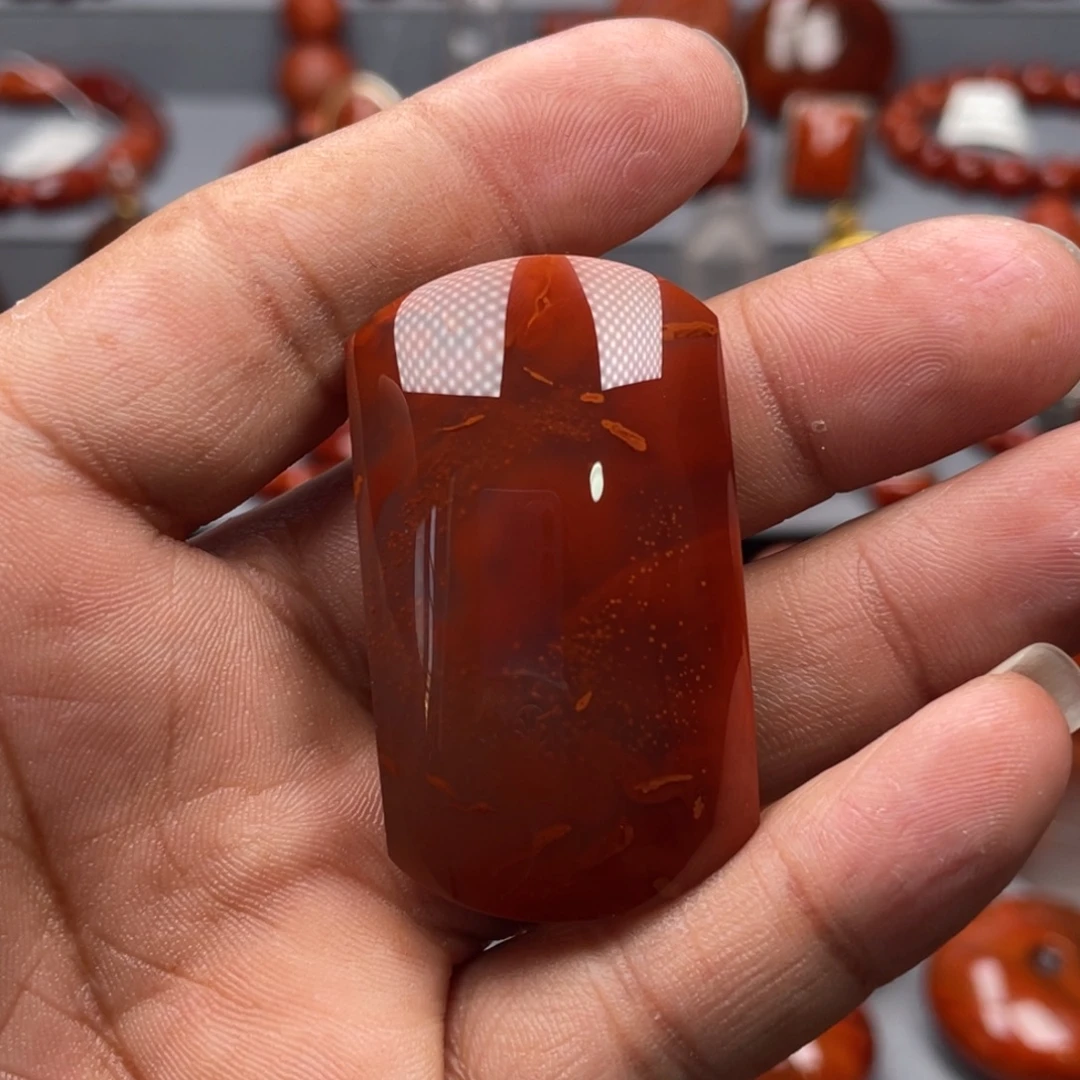 南红玛瑙未镶嵌珠宝奇石吊坠