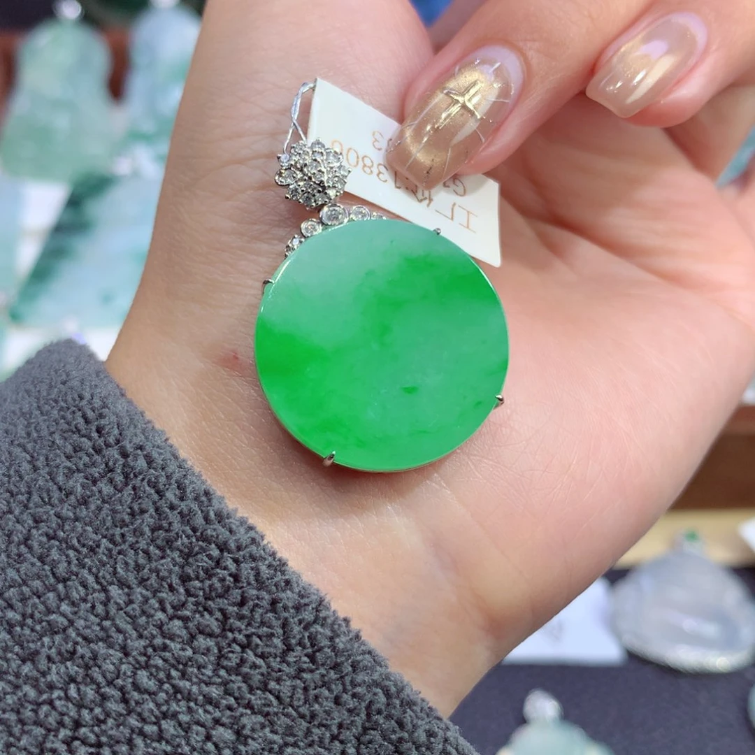 吊坠(不含链)18K金镶嵌翡翠