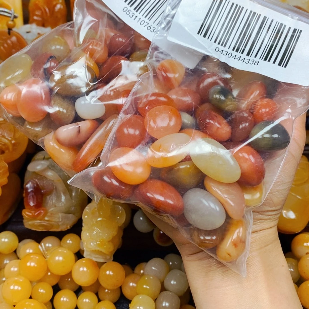 石英质玉（黄龙玉）颈饰未镶嵌