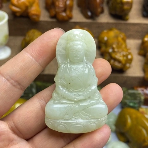 蛇纹石玉未镶嵌颈饰30