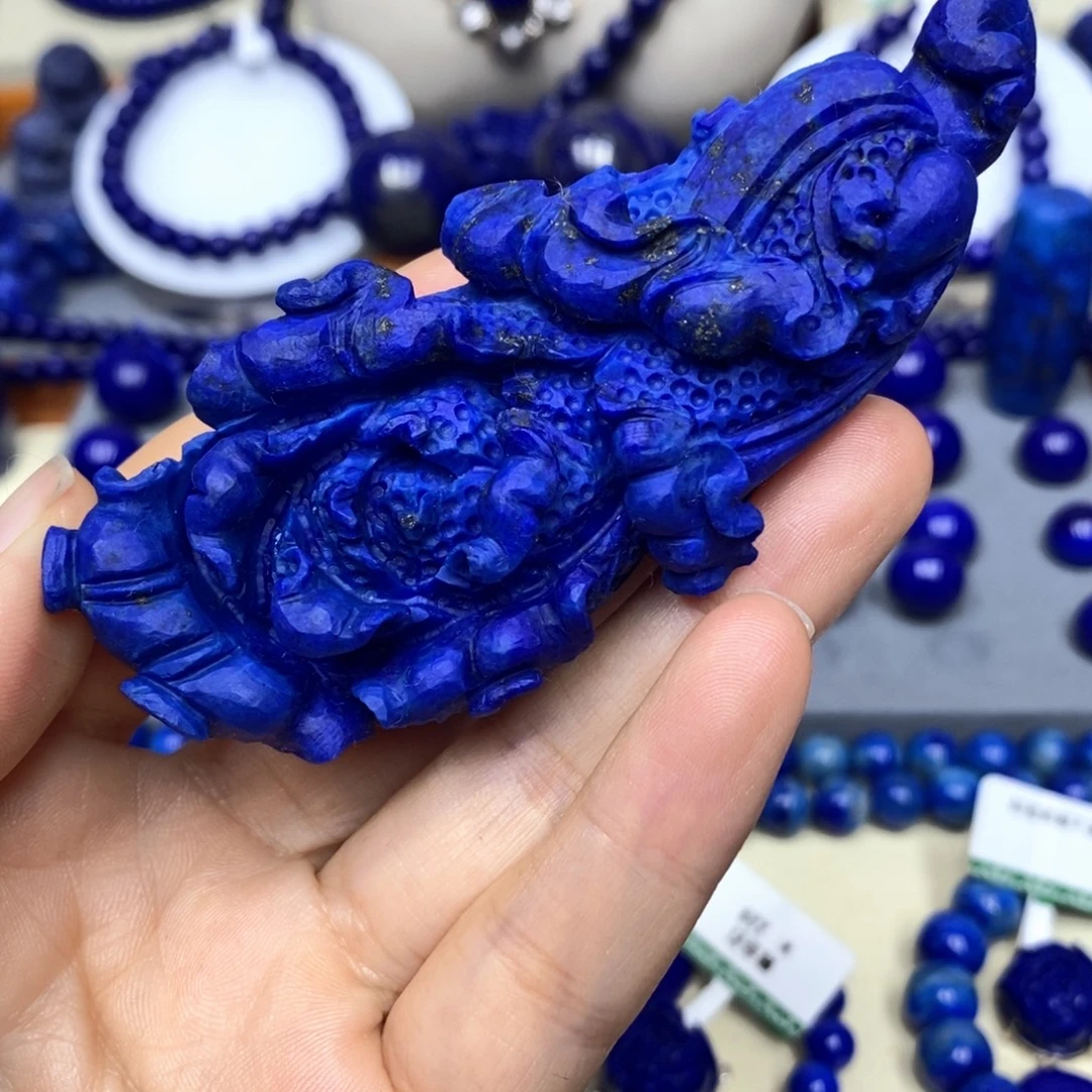 青金石未镶嵌颈饰