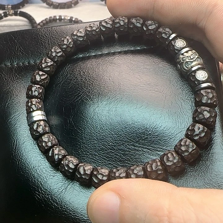 【闪购商品】手串椰蒂?****?8无相吞金兽