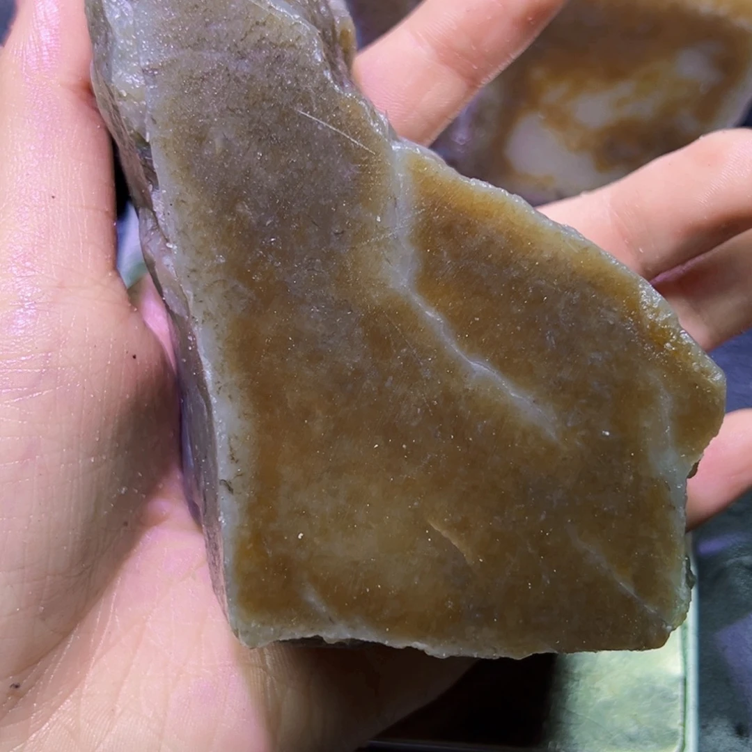 和田玉（糖玉）未镶嵌珠宝半成品