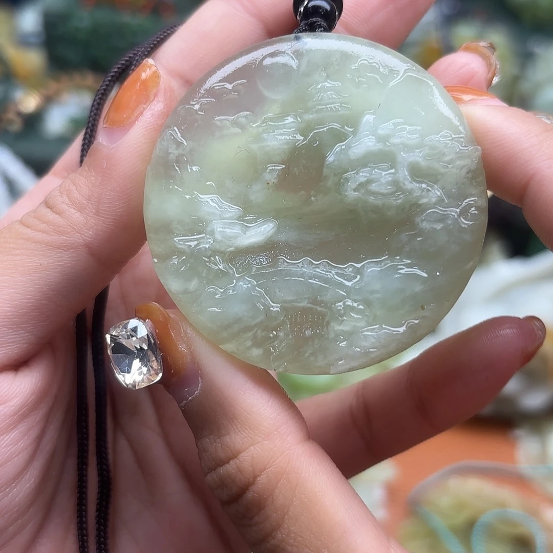 蛇纹石玉未镶嵌吊坠