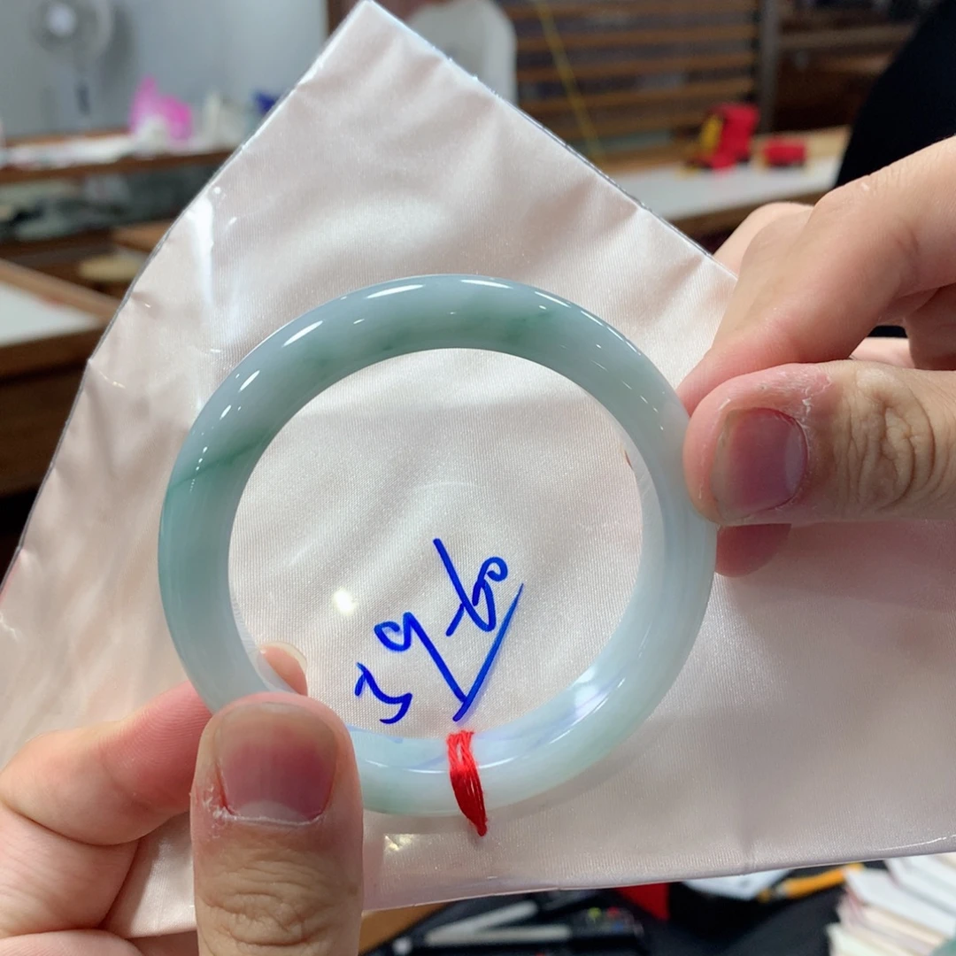 翡翠未镶嵌手镯买断
