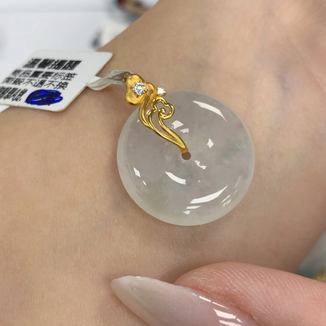 颈饰18K金镶嵌翡翠