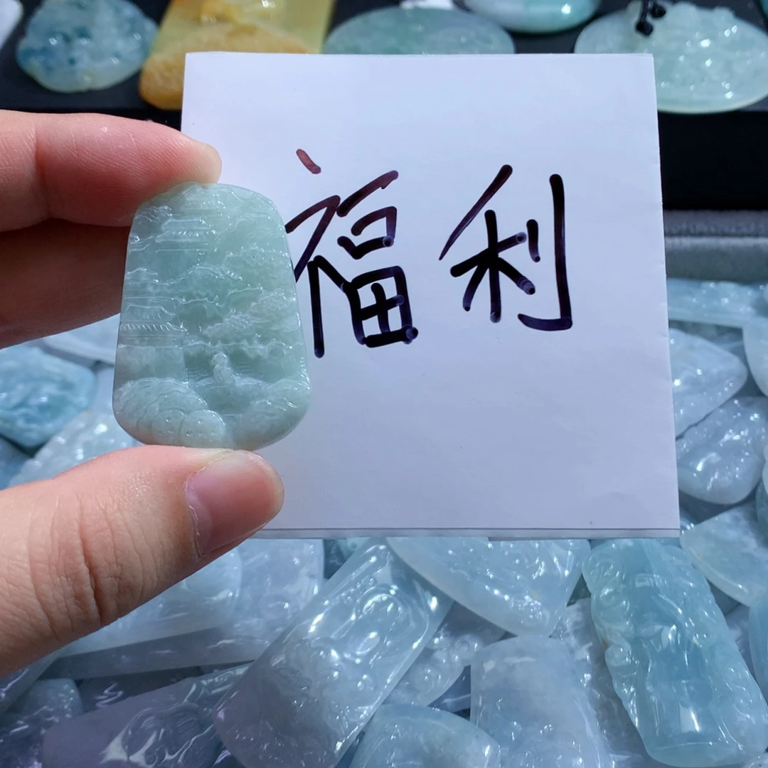 翡翠未镶嵌颈饰翡翠