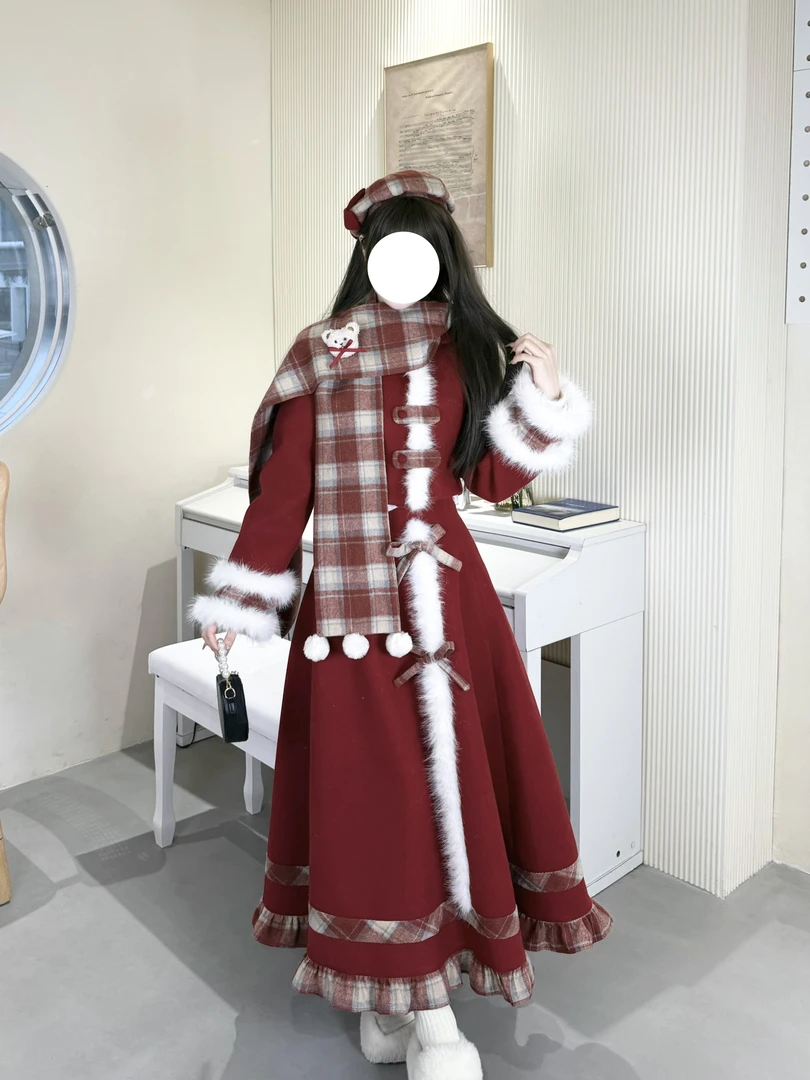 飞行日记焦糖小熊秋冬氛围感甜美格子拼接毛呢围巾外套长裙套装