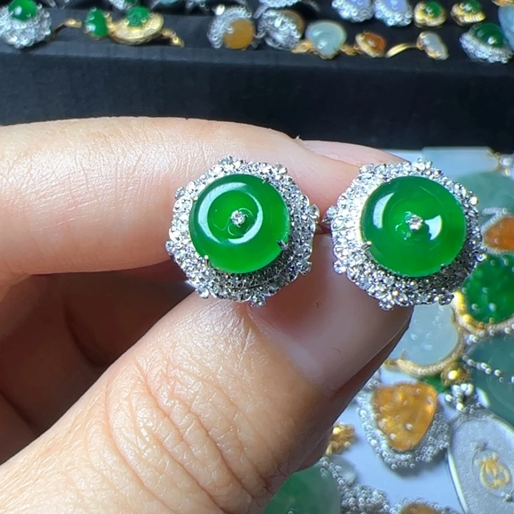 翡翠18K金镶嵌耳饰