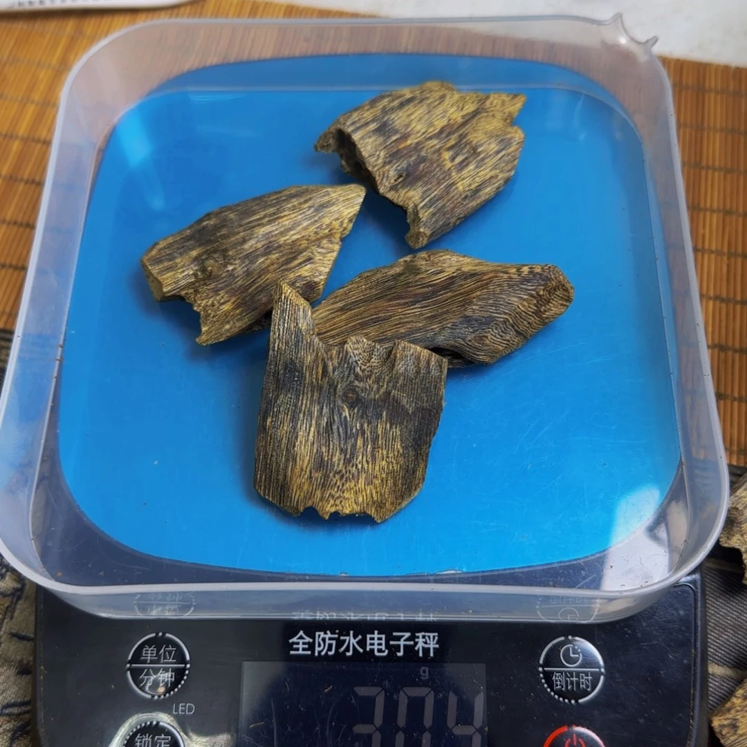 【***师木棋楠透顶绿块料30克