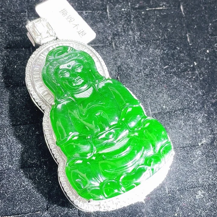 辉***烂翡翠未镶嵌颈饰78