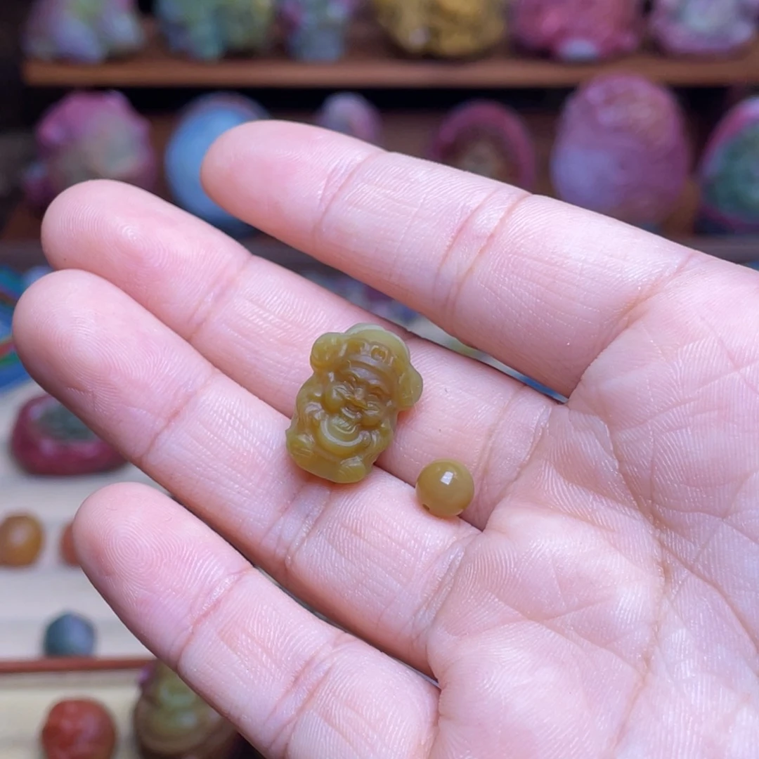 奶***妹玛瑙/玉髓未镶嵌珠宝半成品盐源玛瑙财爷