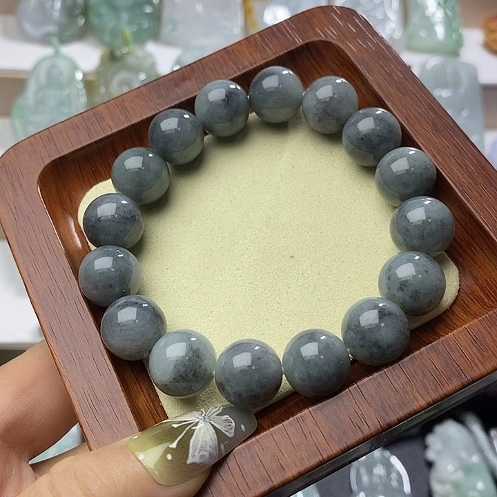 翡翠未镶嵌颈饰乌鸡手串