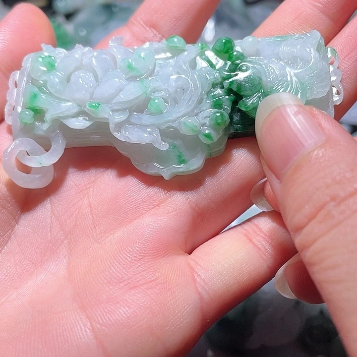 翡翠未镶嵌颈饰天然