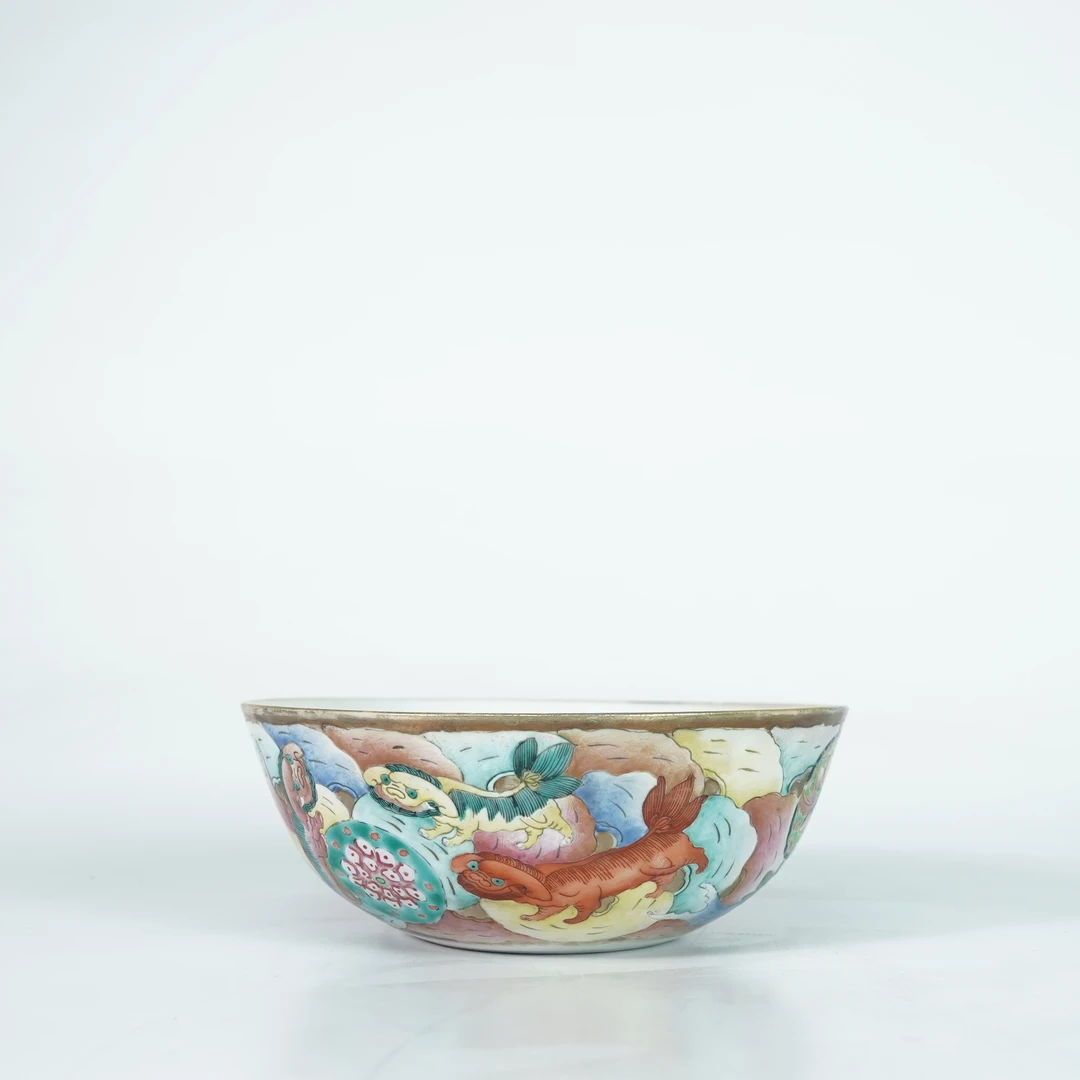 LEX251213001【十竹斋】清同治九世同堂粉彩卧足碗