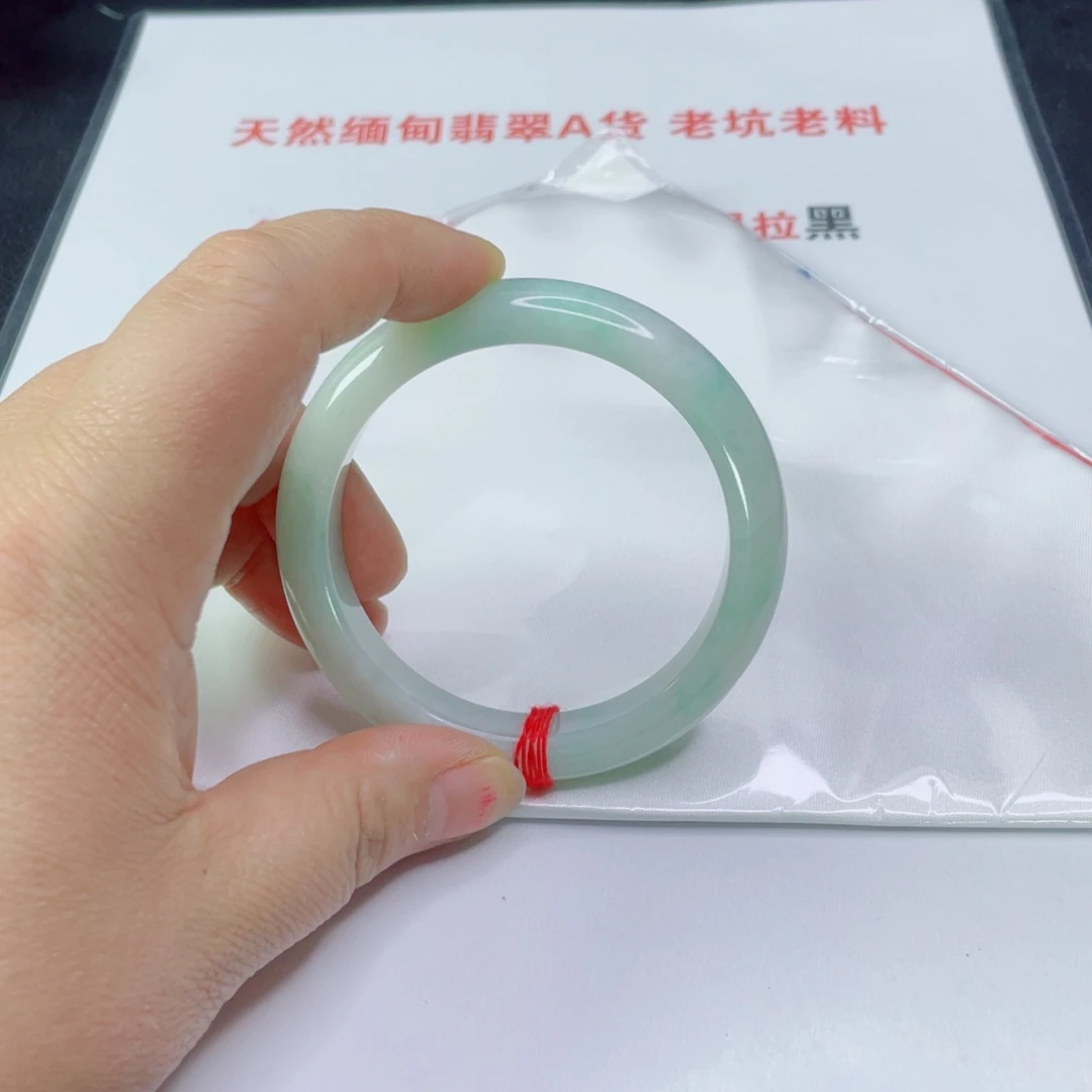 翡翠手镯未镶嵌詹*梅