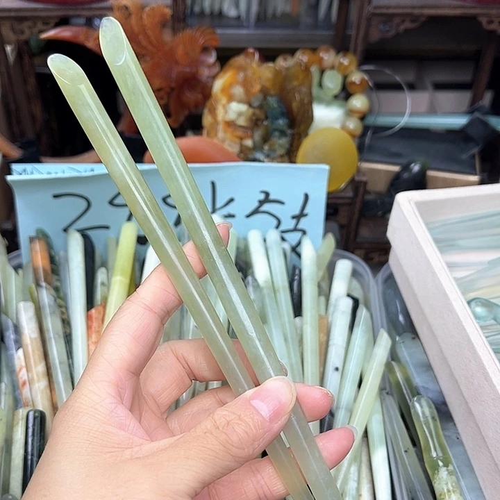 蛇纹石玉未镶嵌发簪