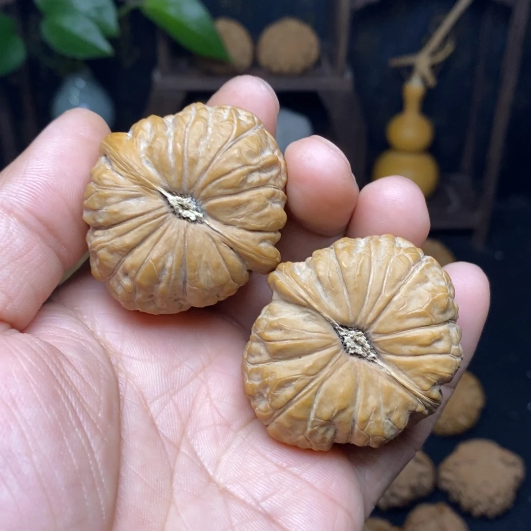 文玩核桃吊坠于*遇42南瓜