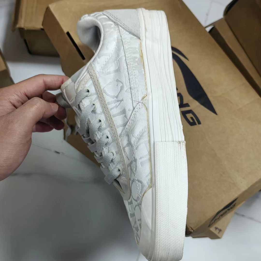 《B品以直播展示为准》（X365)李宁运动鞋 鞋子发黄 AECS040