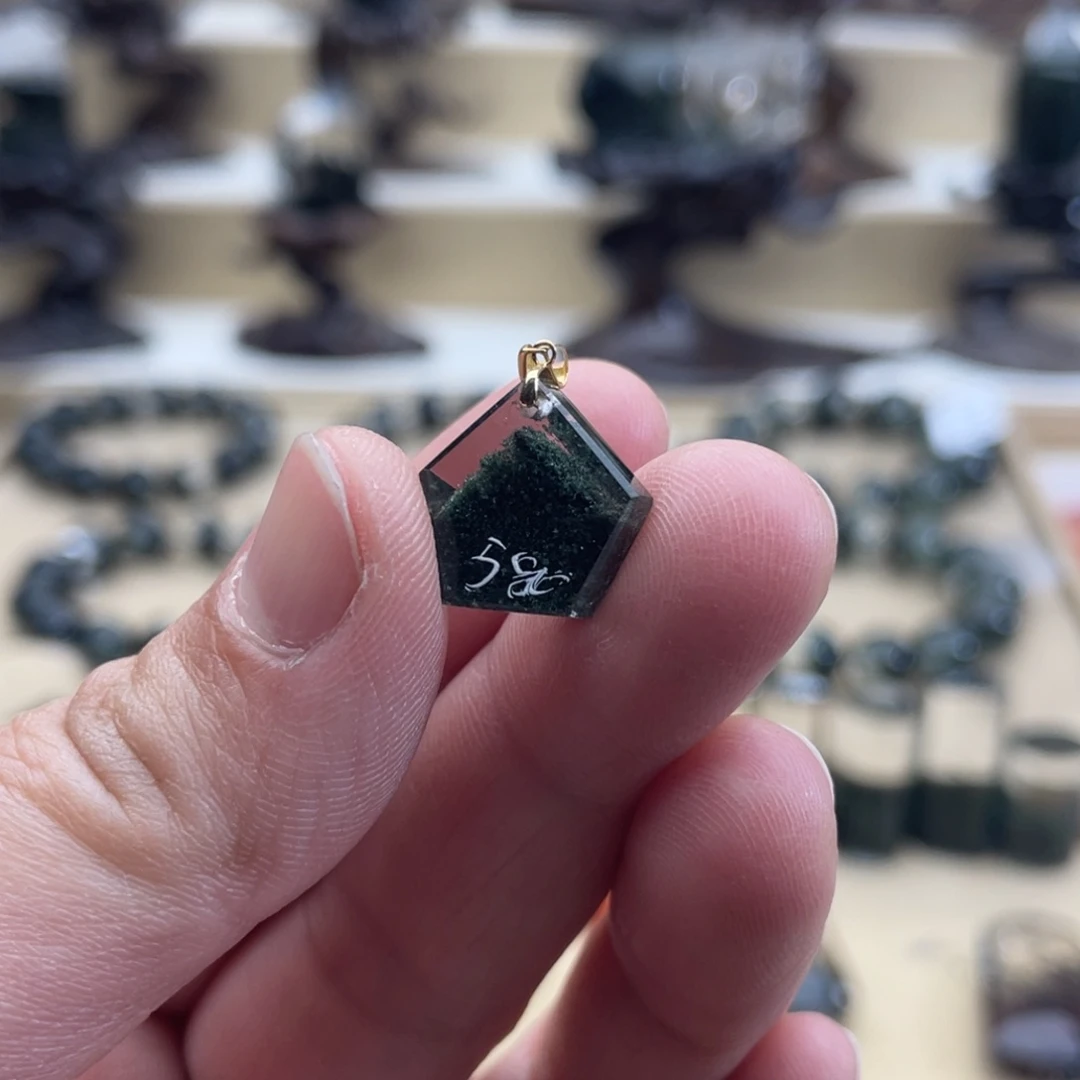 水晶颈饰18K金镶嵌～****～绿幽灵吊坠