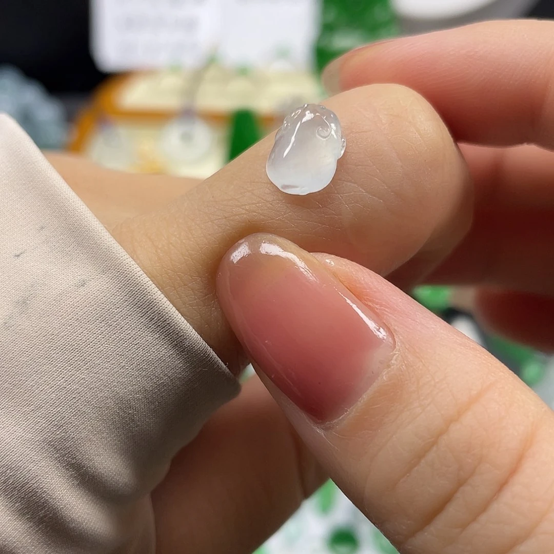 翡翠未镶嵌颈饰林亦珠宝冰金蟾