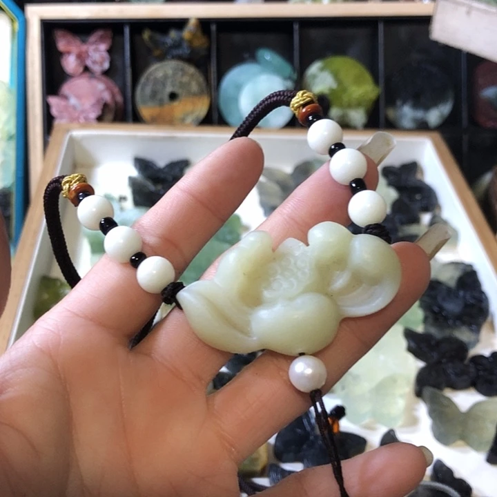 岫玉未镶嵌岫玉挂件