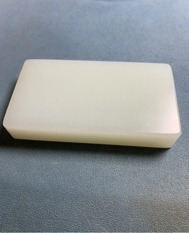 和田玉 手把牌 小摆件 俄料巴沙料 一细暖白无瑕 112克 7×4×1.3cm