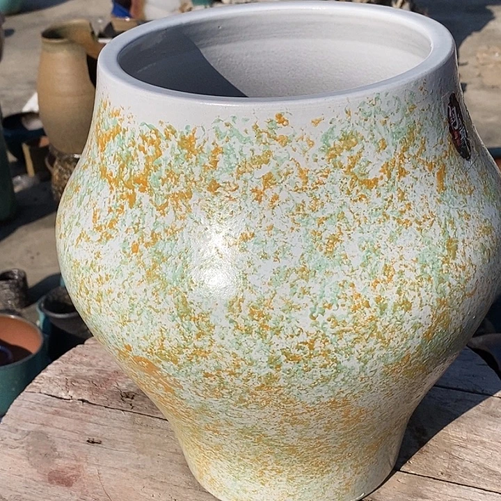 花盆紫砂口20高度31瑕疵